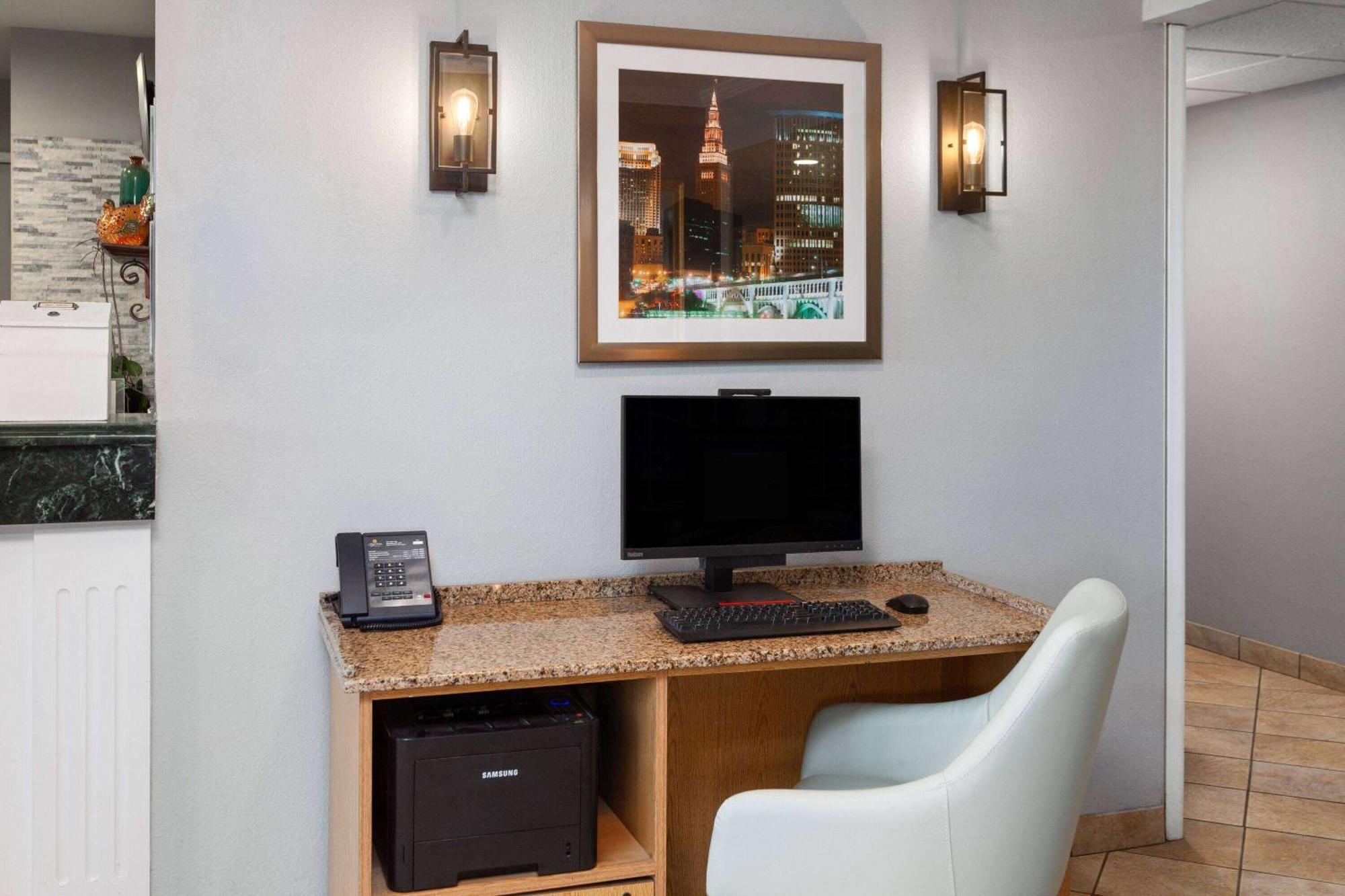 La Quinta Inn By Wyndham Cleveland Independence Exteriér fotografie