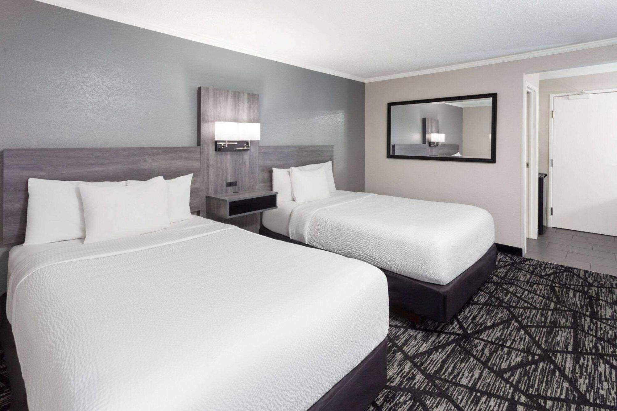 La Quinta Inn By Wyndham Cleveland Independence Exteriér fotografie